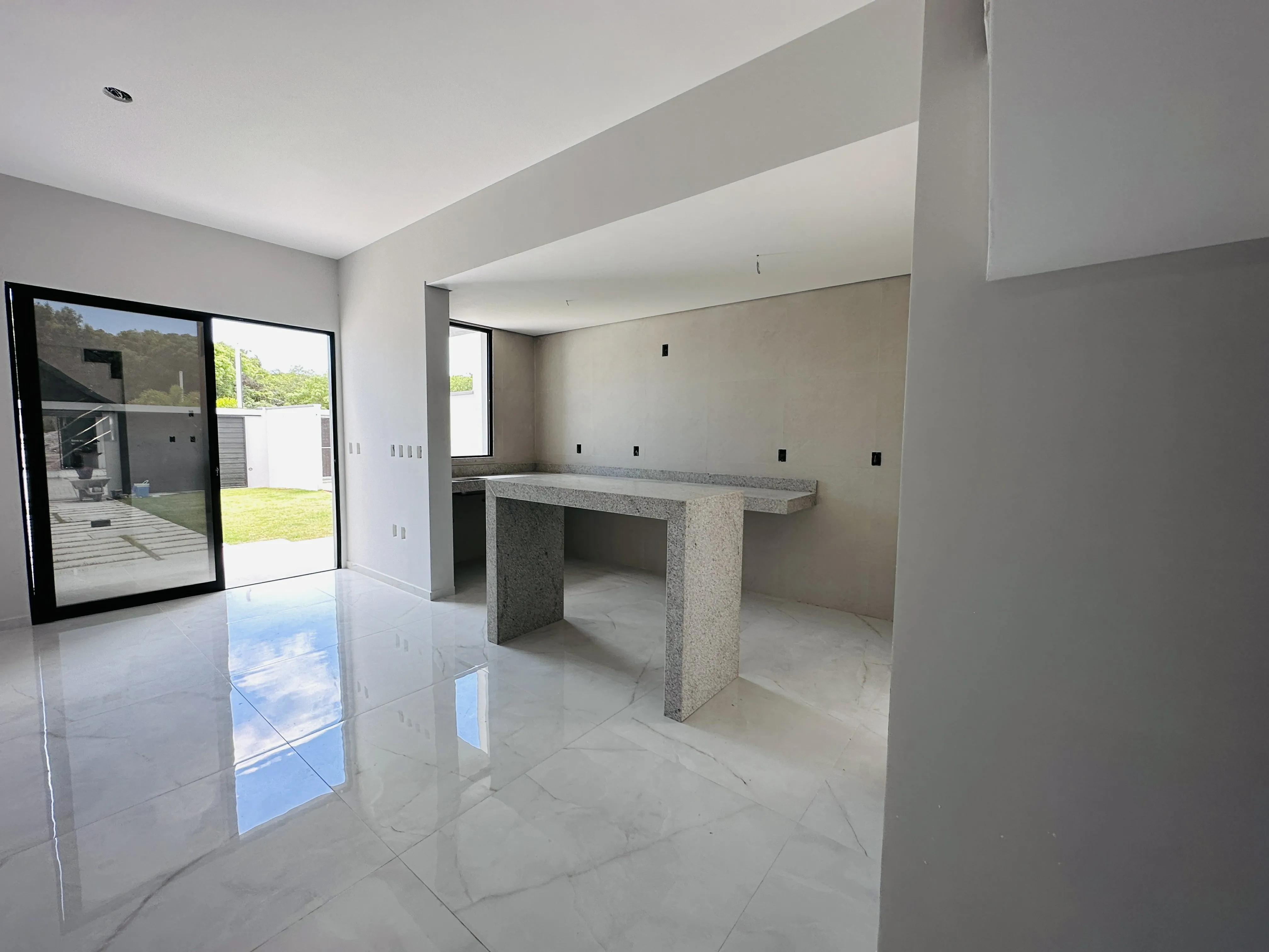 Imagem Casa em Condomínio 3 Suítes Eusébio