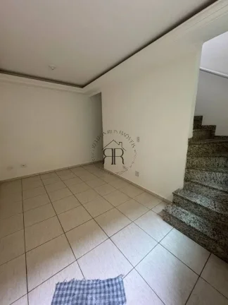 Imagem Venha morar nessa incrível casa com 2 quartos, perfeita para você e sua família! Com uma ampla sa...