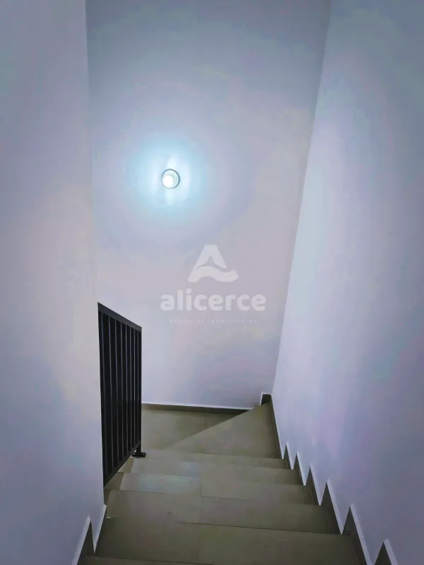 Imagem Sobrado à venda com 2 quartos 2 suítes, 78m² em Areias São José