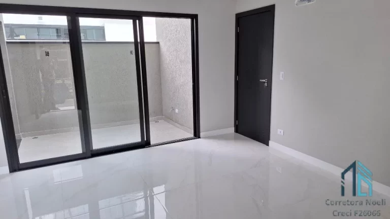 Imagem Casa nova em Condomínio, 04 quartos sendo 02 suítes, terraço, no Boa Vista em Curitiba PR