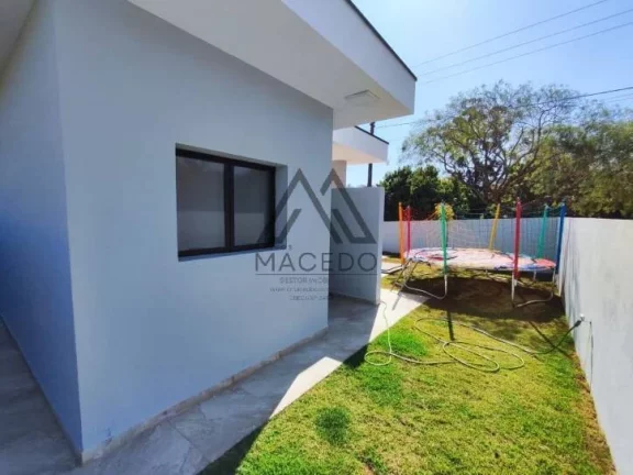 Imagem Casa Mobiliada com 3 suítes e Piscina Aquecida - Ninho Verde I