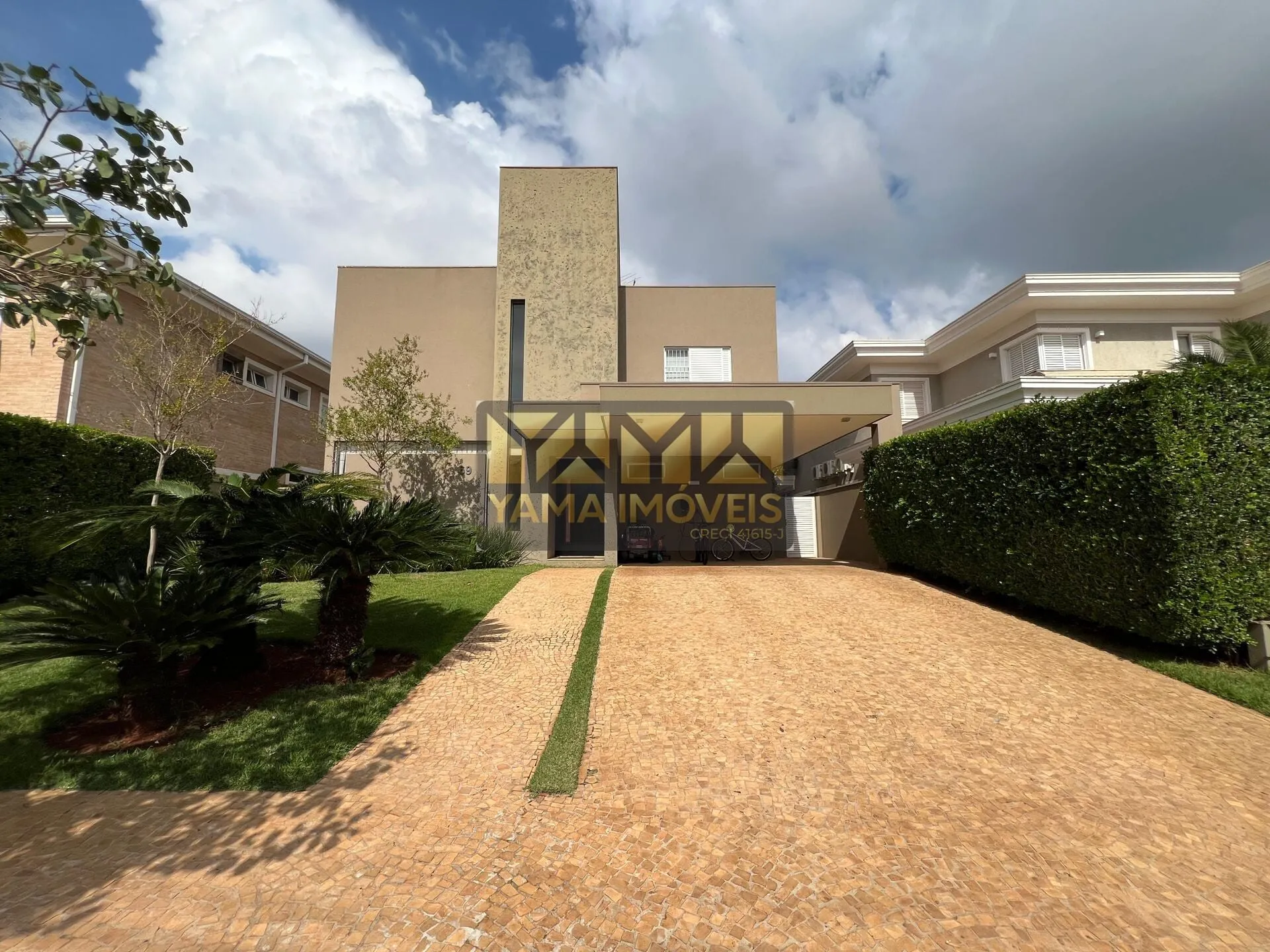 Foto do imóvel Guaporé 1 - Casa à venda em Av. Heráclito Fontoura Sobral Pinto