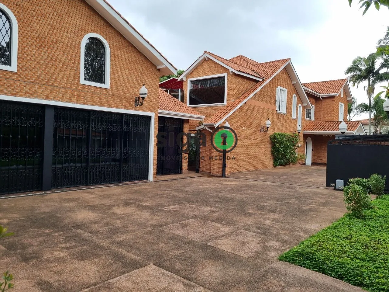 Imagem Casa para Venda ou Aluguel no Jardim América com 5 quartos e 1355m²