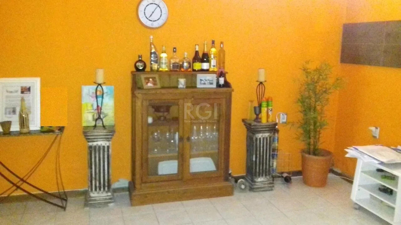 Imagem Predio para Venda - 340m², 2 dormitórios, sendo 1 suites, Partenon