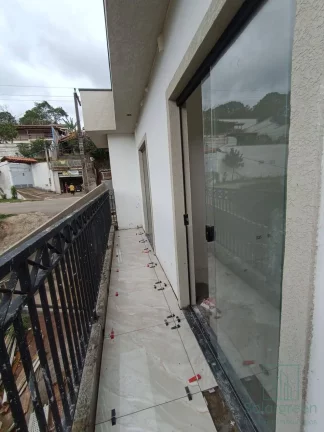 Imagem À Venda em Terra Preta, casa 3 Dorm e 3 banheiros 88 m² 790 mil
