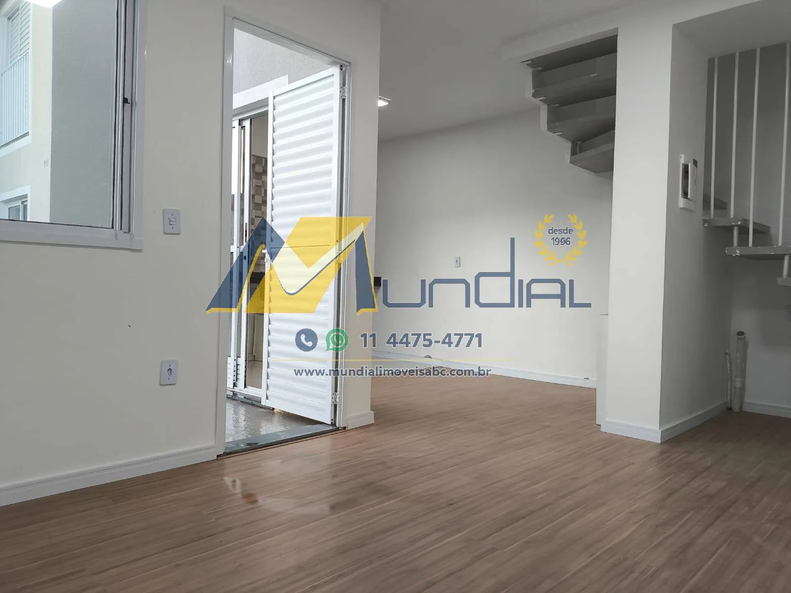 Imagem Sobrado à Venda no Condomínio Paradise - 105 m²,Suíte e Lazer Completo