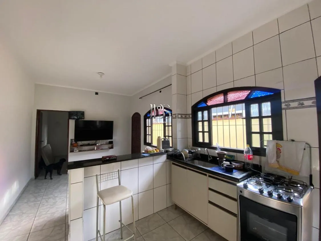Imagem CASA 2 DORM LADO PISTA E ACEITA FINANCIAMENTO BANCÁRIO NO JARDIM SUARÃO EM ITANHAÉM