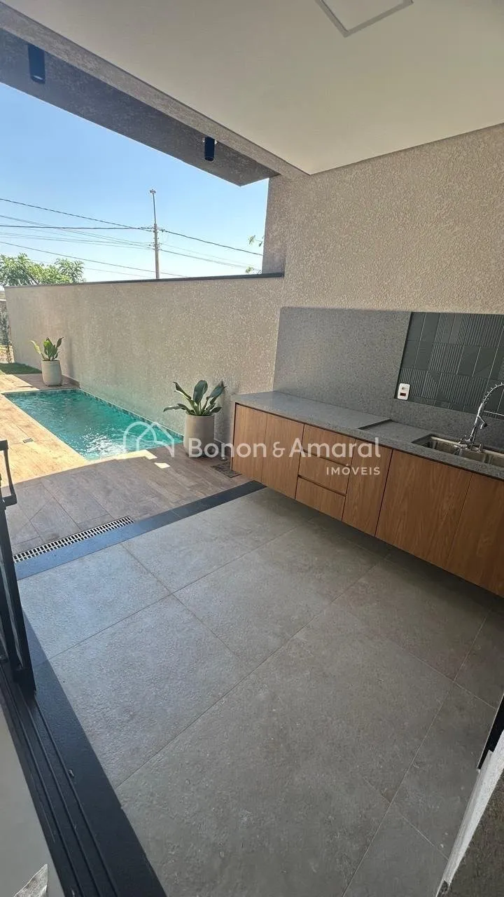 Imagem Casa Térrea no Terras da Estância com acabamento diferenciado - 3 suítes e piscina