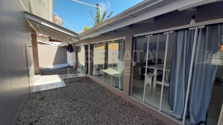 Imagem Casa a venda na Meia Praia, Navegantes, SC