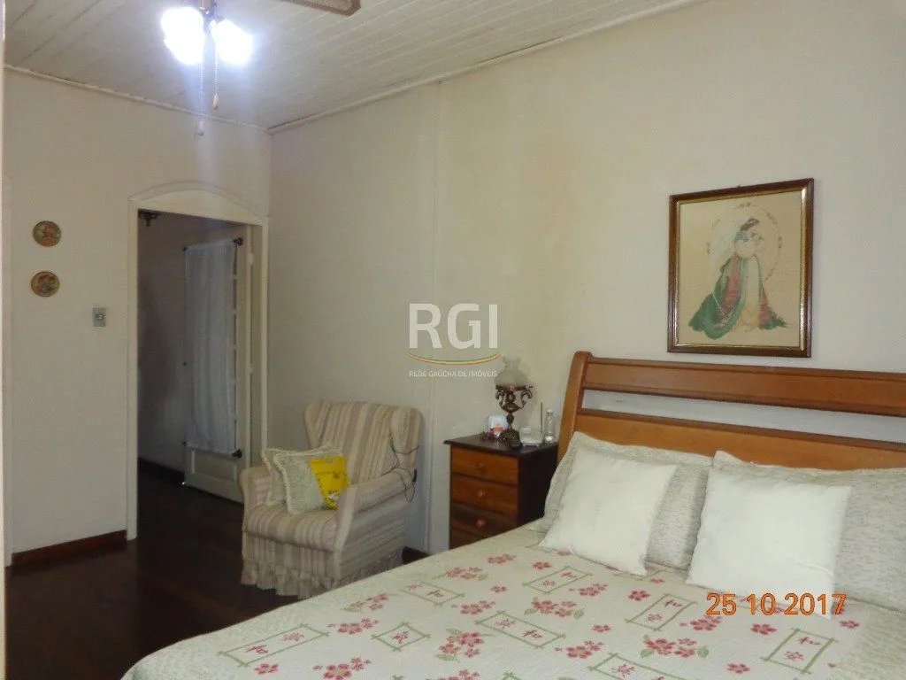 Imagem Casa para Venda - 380m², 2 dormitórios, sendo 1 suites, 1 vaga - Nonoai