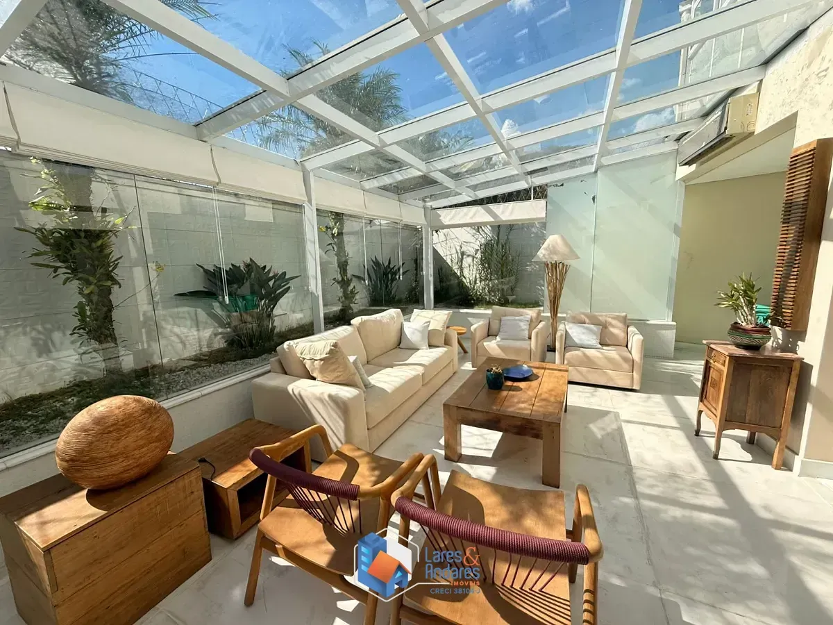 Foto do imóvel Casa no condomínio Casa do Horto para venda com 3 quartos, sendo 3 suítes, 560m² em Rua do Horto