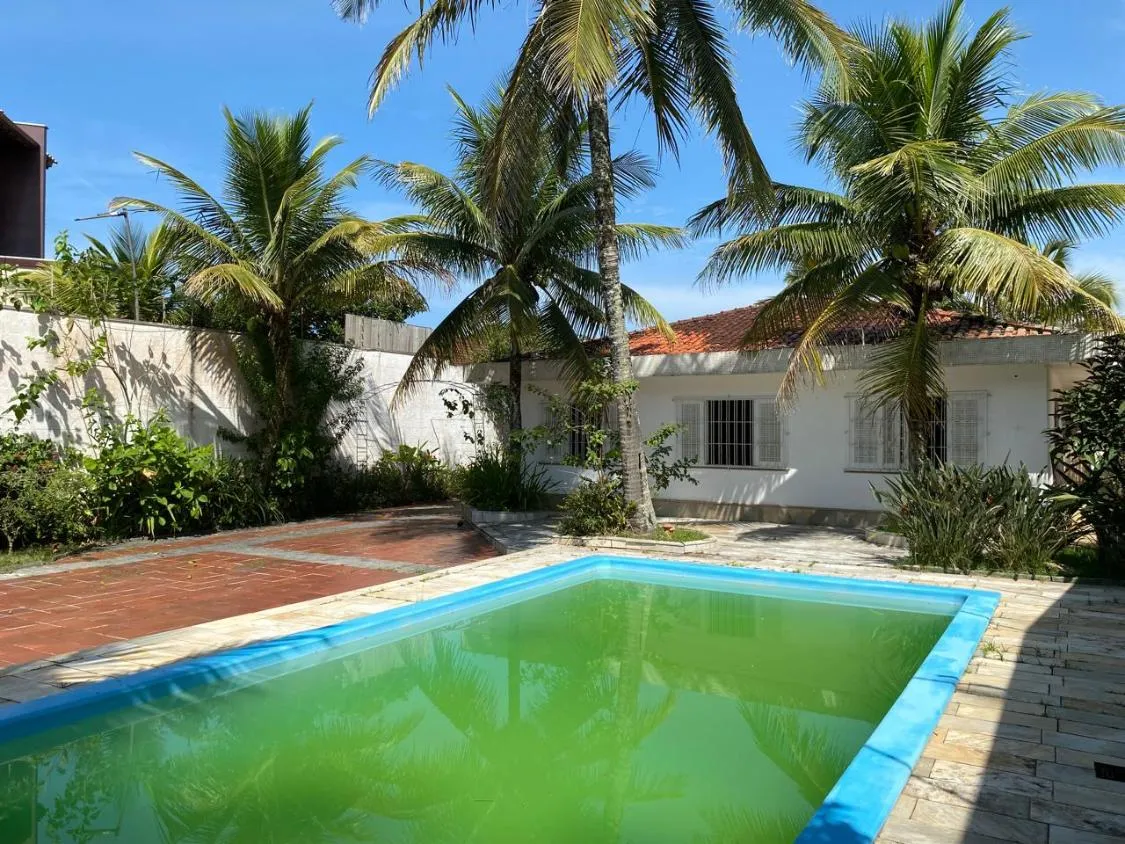 Imagem LINDA CASA A VENDA COM PISCINA FRENTE MAR NA BOCA DA BARRA