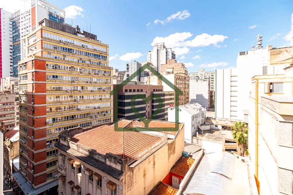 Imagem Oportunidade estratégica no coração do centro histórico de Porto Alegre! Esta unidade de 36m² o...