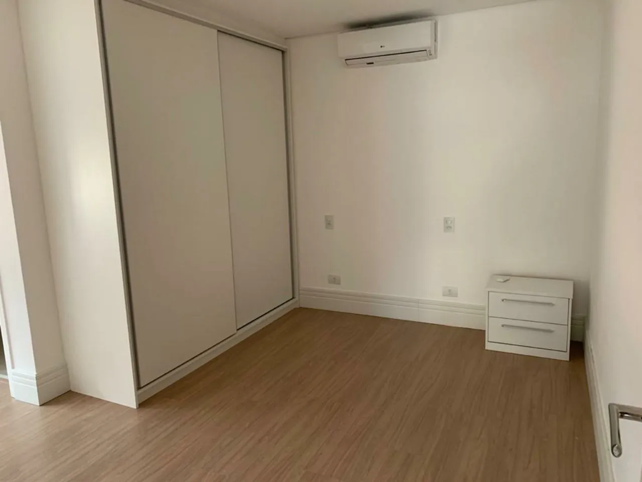 Imagem Sobrado para venda e locação em condomínio Alphaville 9
