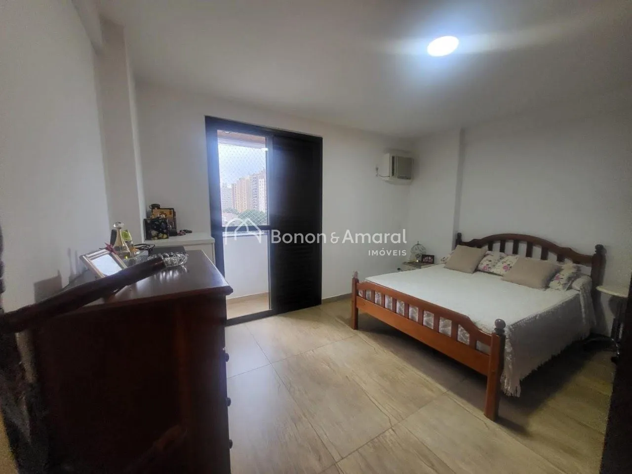 Imagem Apartamento à Venda no Cambuí - Localização Privilegiada!