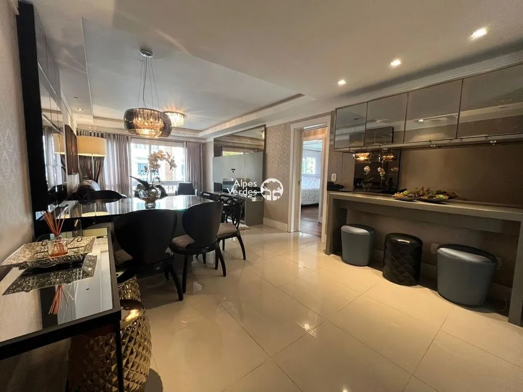 Imagem Vende-se apto no centro de Gramado- 2 Quartos- R$2.100.000,00
