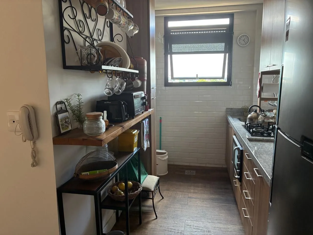 Imagem Vende-se apartamento com 2 quartos (1 suíte), 79m² e 2 vagas - Rua Eduardo chartier 190