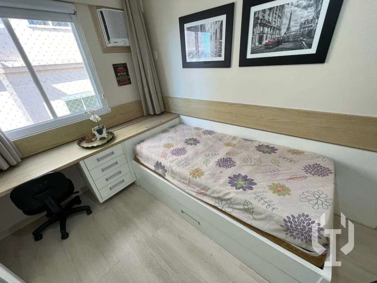 Imagem Apartamento para alugar em Itapema, Meia praia, com 4 quartos, 120m2