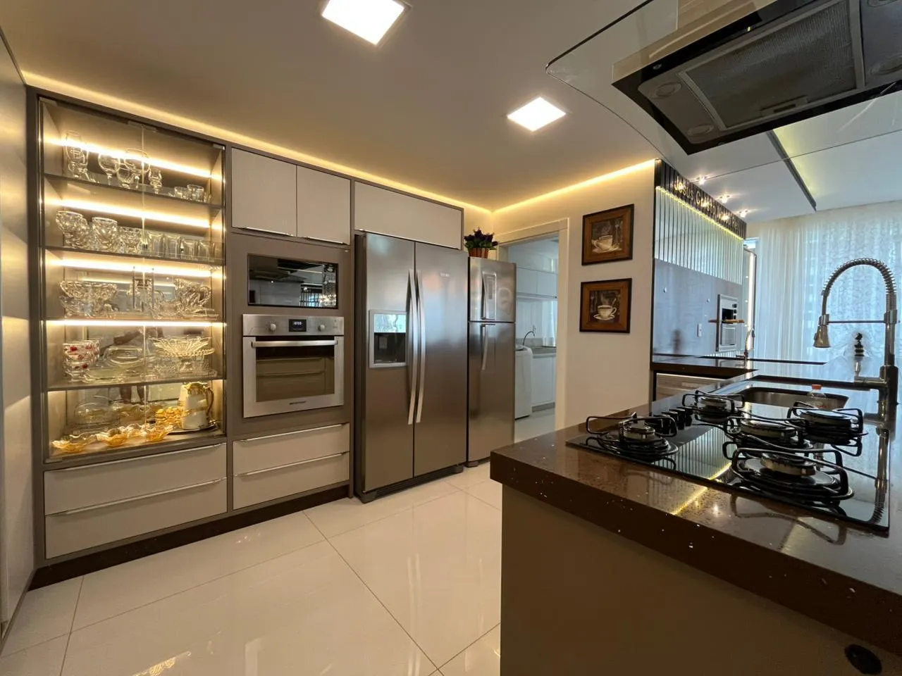 Imagem Apartamento com vista para o mar à venda com 229m2 por R$ 5.900.000,00