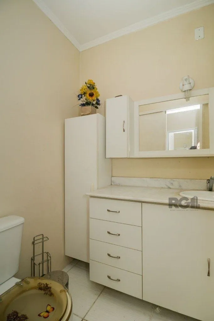 Imagem Excelente casa de 389,53m² com 8 dormitórios e 3 vagas.
