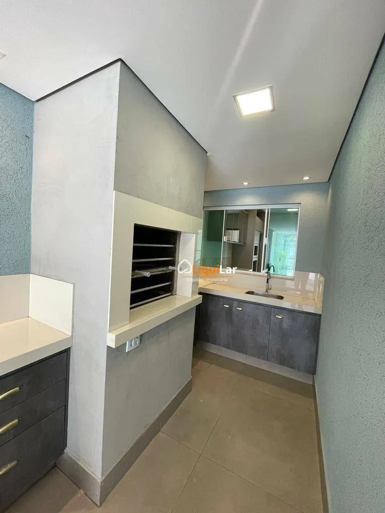 Imagem Casa Moderna no Silvia Regina com 2 Suítes, Espaço Gourmet e Acabamento Impecável