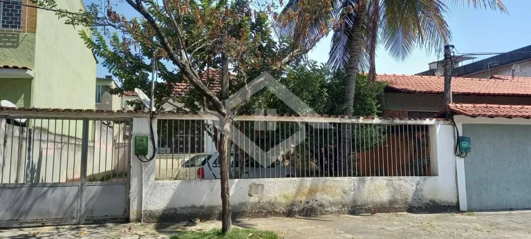 Imagem Casa com 3 quartos, à venda em Rio de Janeiro, Campo Grande