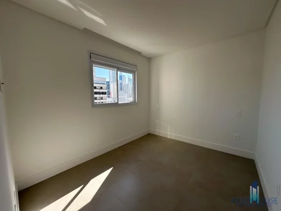 Imagem Apartamento Zona Central para Venda em Balneário Camboriú, CENTRO, 3 dormitórios, 3 suítes, 3 banheiros, 2 vagas