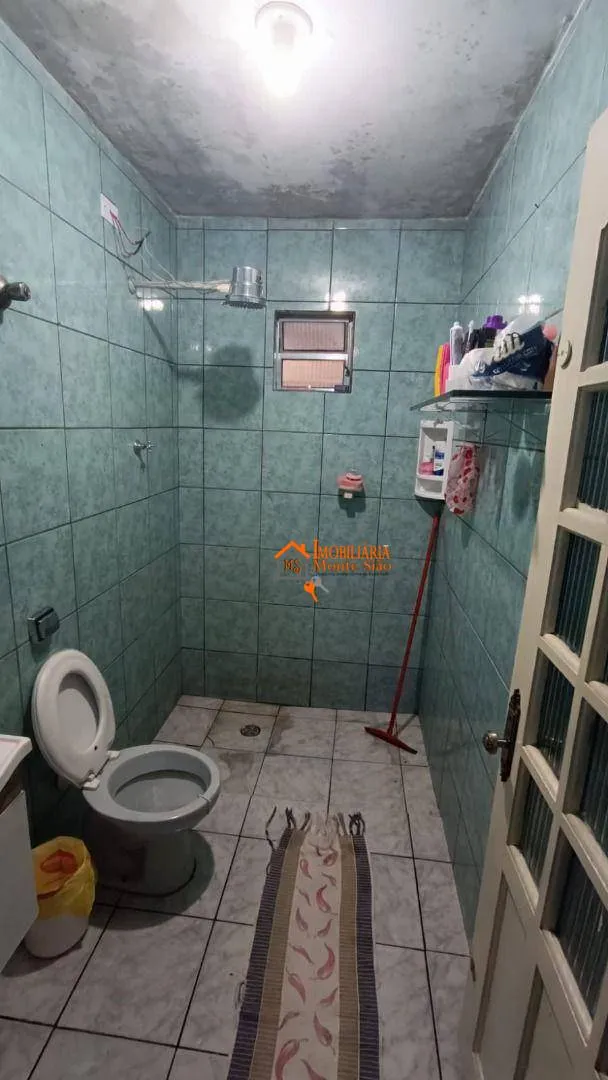 Imagem Sobrado com 5 dormitórios à venda, 300 m² por R$ 320.000,00 - Jardim Marilena - Guarulhos/SP