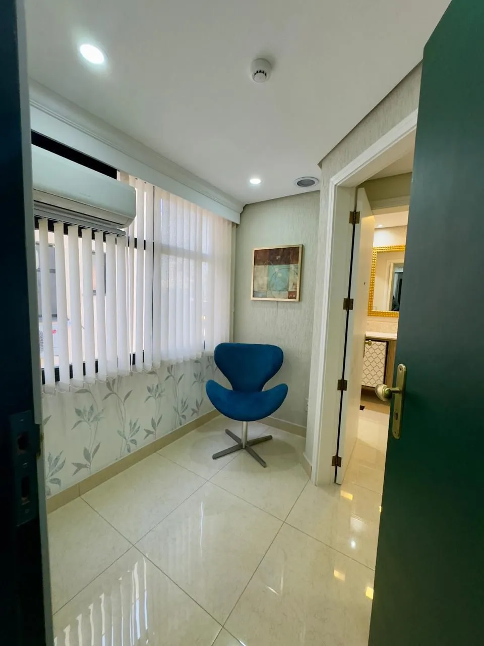 Imagem Sala com garagem dupla na Cristóvão!