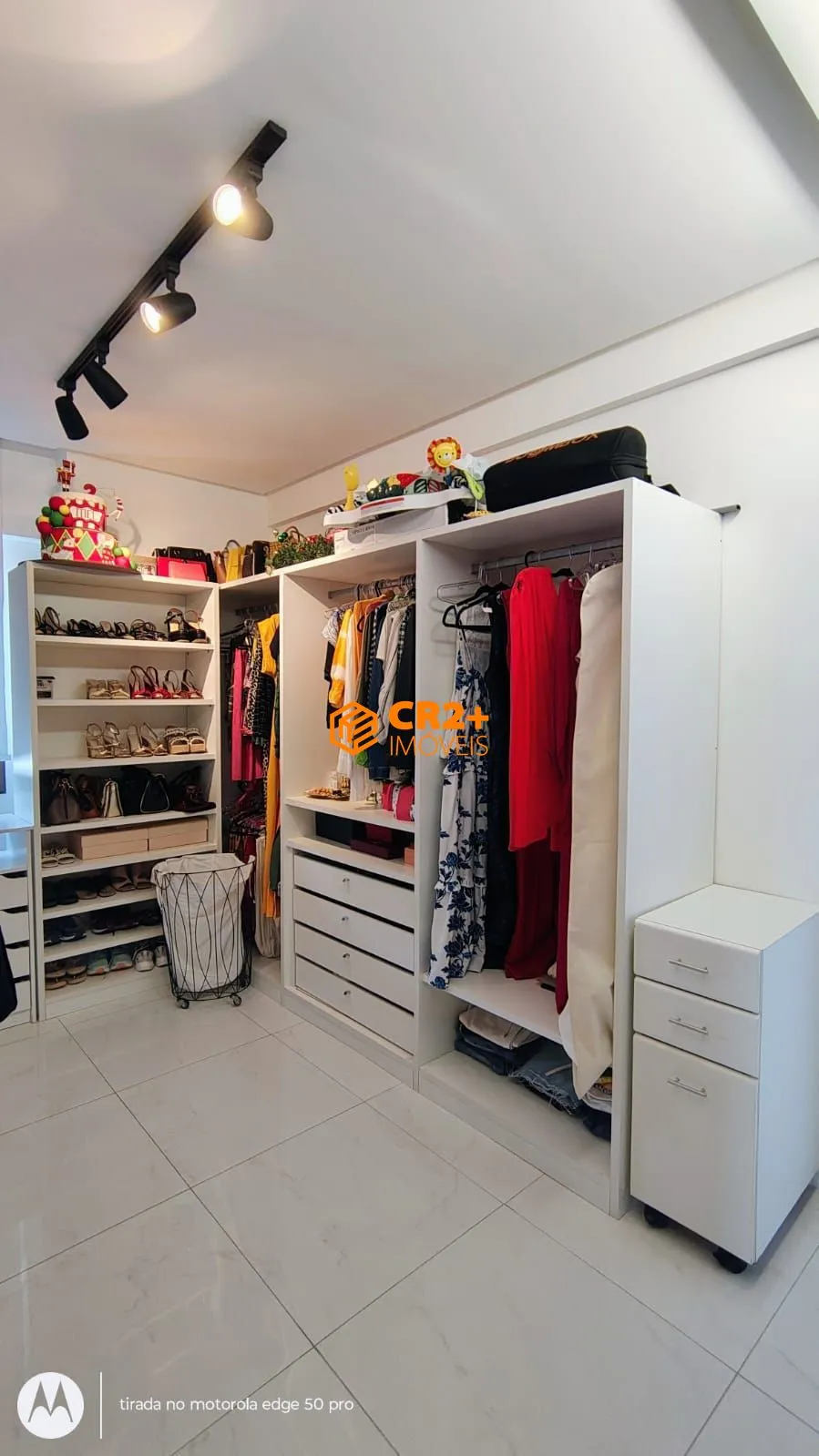 Imagem Vendo apartamento alto padrão 135m2, 03 quartos, 02 vagas de garagem em Boa Viag