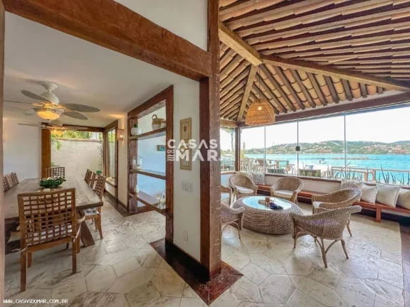 Imagem Magnífica Casa à Venda em Armação dos Búzios-RJ, Bairro Ferradura: 7 Quartos, 6 Suítes, 7 Banheiros, 2 Vagas, 540m²!