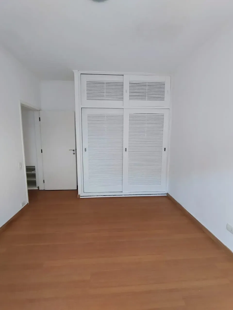 Imagem Casa com 3 Quartos à Venda, 240 m² em Jardim Prudência - São Paulo