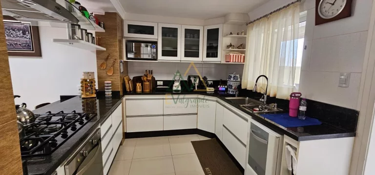 Imagem Sobrado em Condomínio à venda Alto Tarumã Pinhais PR
