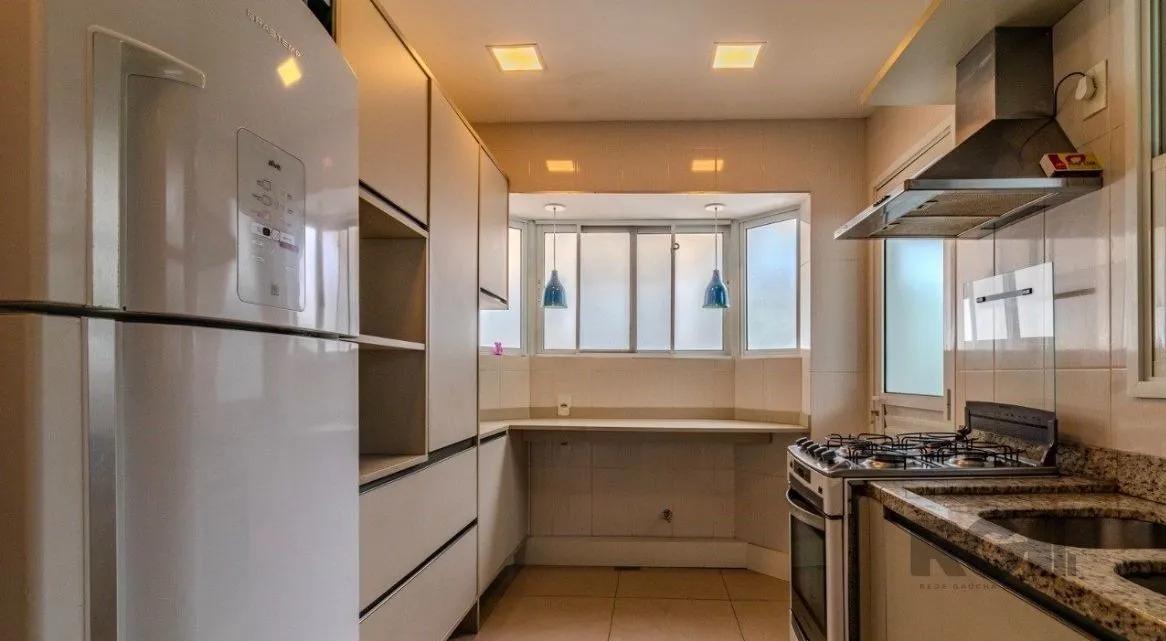 Imagem Casa em Condomínio com 04 Quartos - 4 vagas, 200,36 m² de área privativa - LOMBA DO PINHEIRO
