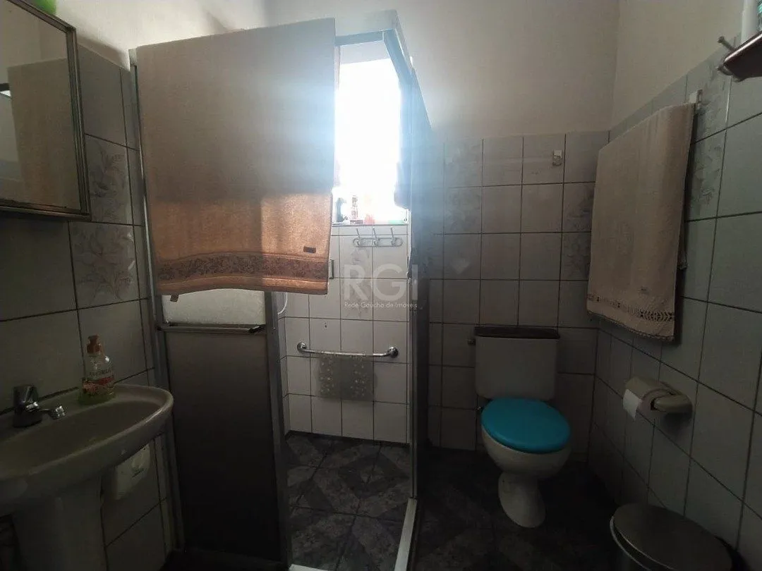 Imagem Casa para Venda - 185m², 3 dormitórios, 5 vagas - Menino Deus