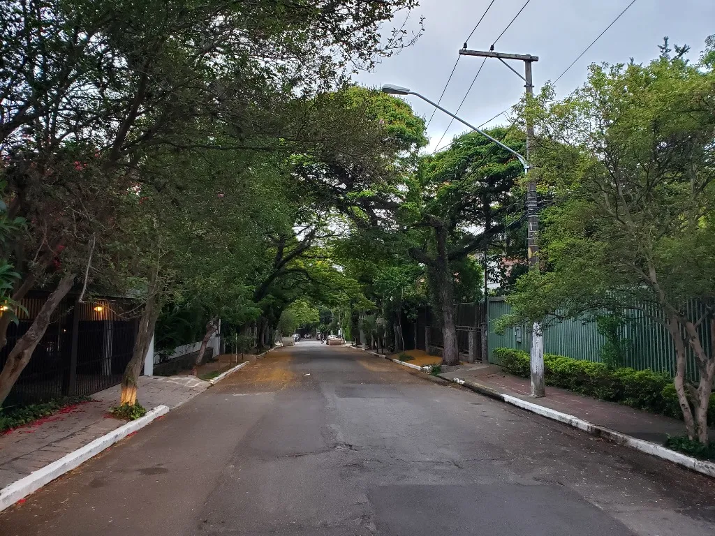 Imagem Imperdível casa à venda em São Paulo-SP, no Jardim das Bandeiras! 4 quartos, 2 suítes, 4 vagas de garagem e 300m² de área!