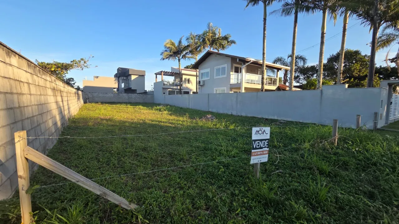 Imagem Terreno limpo e murado, com 384 m² e face norte, localizado em uma região consolidada e valorizada...