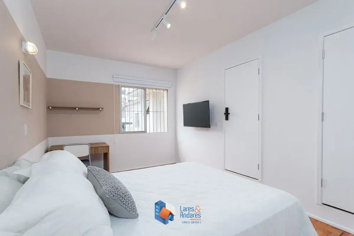 Imagem Apartamento para venda em Pinheiros com 4 quartos, sendo 1 suíte, 135m²