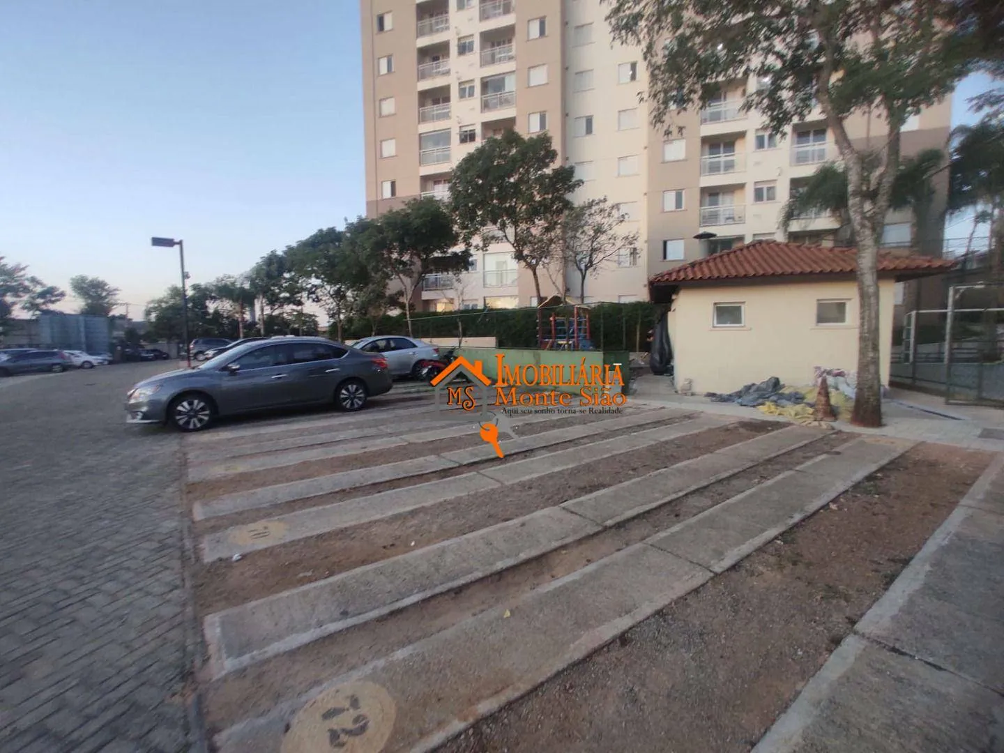 Imagem Apartamento com 2 dormitórios à venda, 47 m² por R$ 325.000,00 - Jardim das Oliveiras - São Paulo/SP