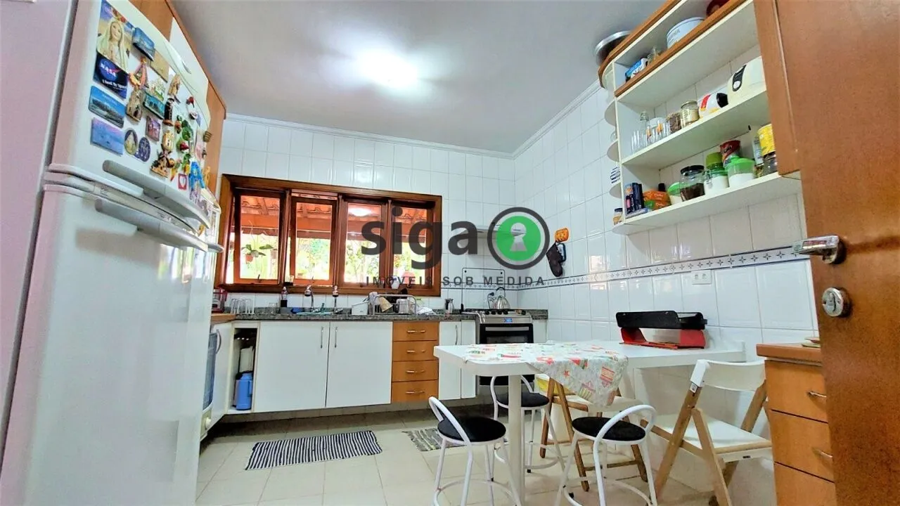 Imagem Casa a venda 225 m² 4 dormitórios 1 suíte 4 vagas - Jardim das Flores - Cotia -SP