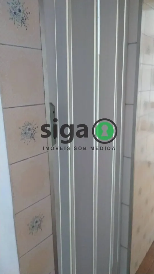 Imagem Imóvel com 3 Casas e 3 Vagas Próximo à Av. Santa Catarina
