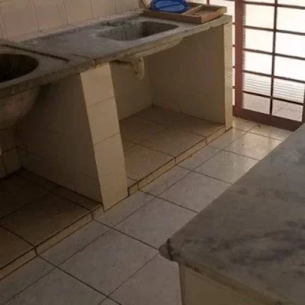Imagem Sobrado, 03 dormitórios, 02 banheiros + salao uso comercial