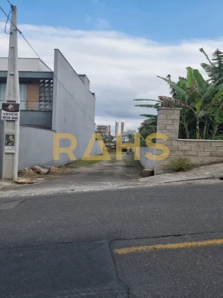 Imagem Ótimo terreno para construção de condomínio fechado de geminados de alto padrão.Entrada medindo...