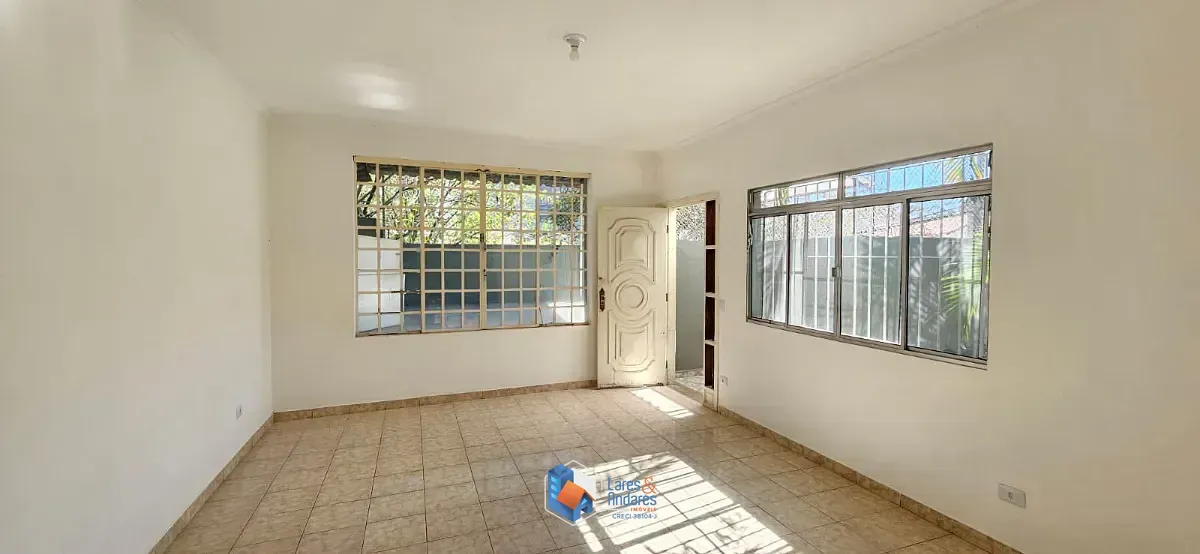 Imagem Sobrado para venda em Jardim Regis com 5 quartos, sendo 1 suíte, 218m²