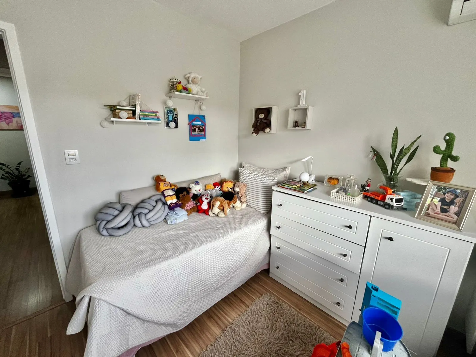 Imagem Apto de 02 dorm, banho, sala, coz, area, banho aux, dep, vaga no Cristo Redentor