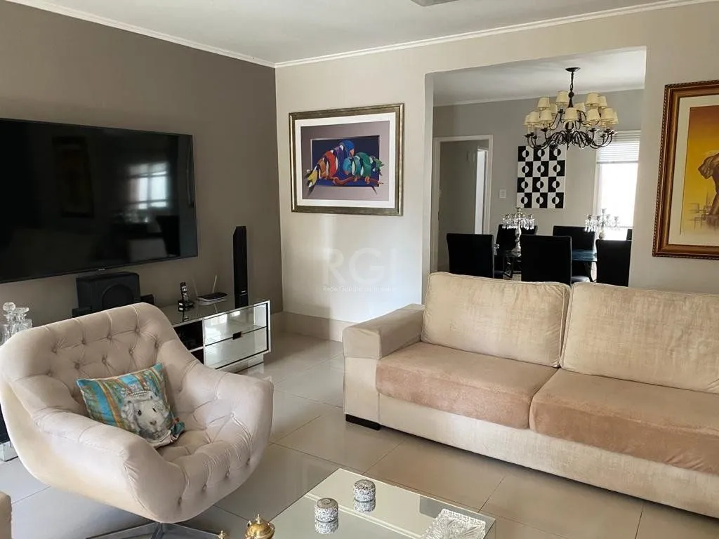 Imagem Casa para Venda - 323m², 4 dormitórios, sendo 2 suites, 3 vagas - Jardim Itu