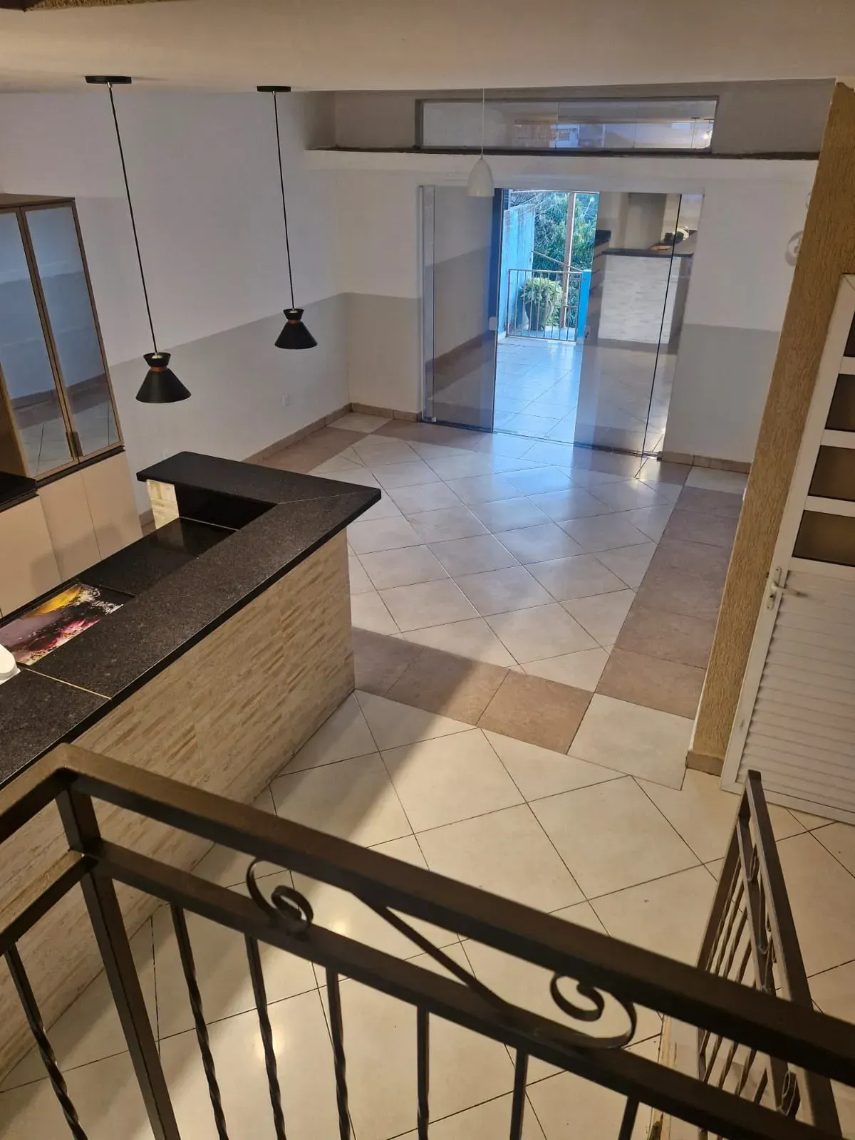 Imagem Casa à venda - Área útil 224 m2 com 3 dormitórios sendo 1 suíte - 2 vagas - Vila Maria Genoveva - Ju