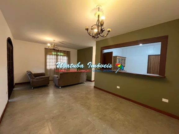 Imagem Sobrado com 03 dormitórios em excelente localização