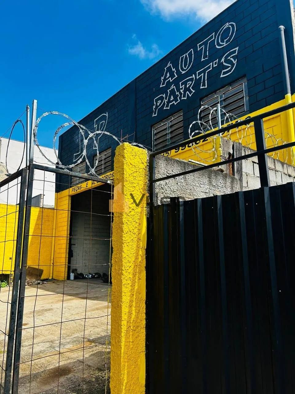Imagem Encontre o espaço ideal para impulsionar seu negócio em Sorocaba. Este galpão para alugar, com 39...