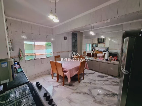 Imagem Casa á venda em Betim, bairro Vila Cristina.